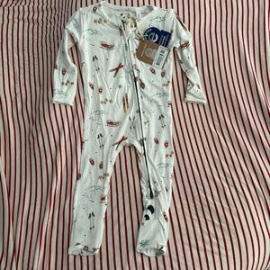 Bellabu Bear Ski/Winter Bamboo Pajamas NWT 6-9 months
